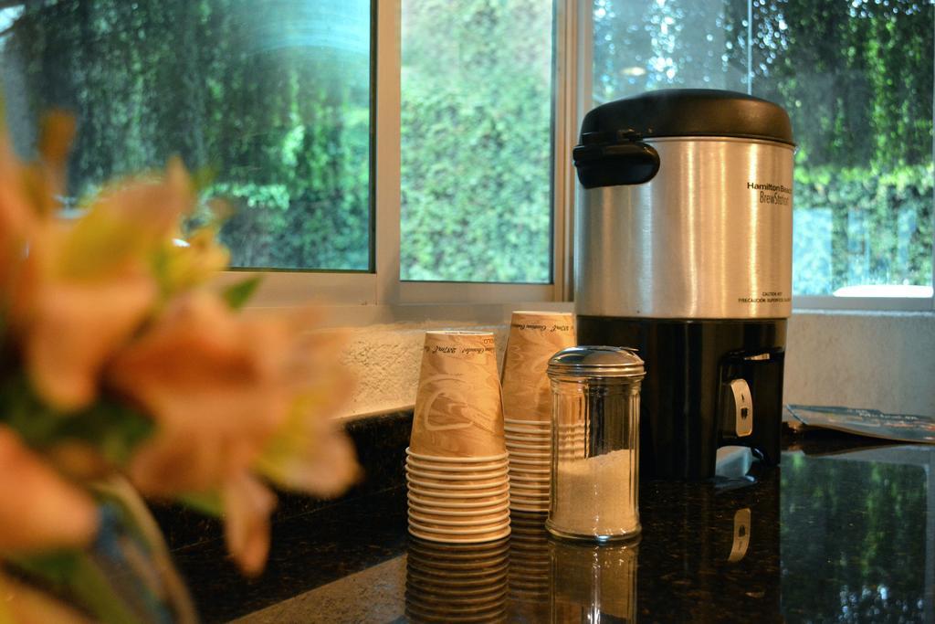 Eco Express Hotel Zamora Zamora de Hidalgo Ngoại thất bức ảnh